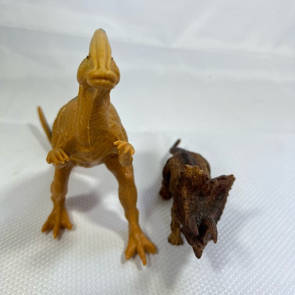 Greenbrier International Duck-Billed & Parasaurolophus Triceratops Dinosaur - Picture 3 of 12